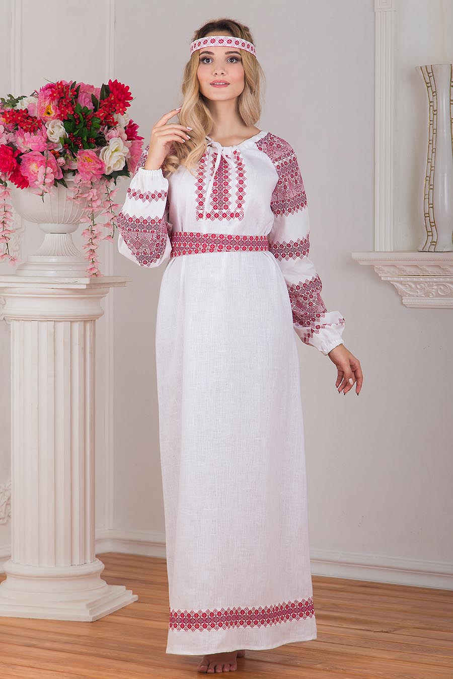 Women in Slavic costumes in Bamako