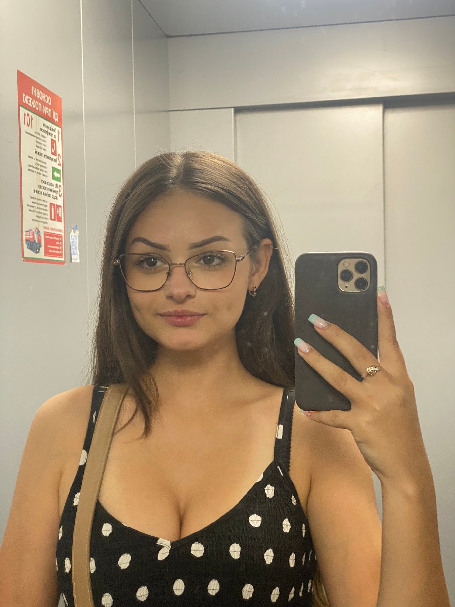 Sexy model Stacy in Bamako